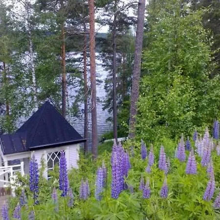 Villa Dazzling And Spacious Huvikumpu By The