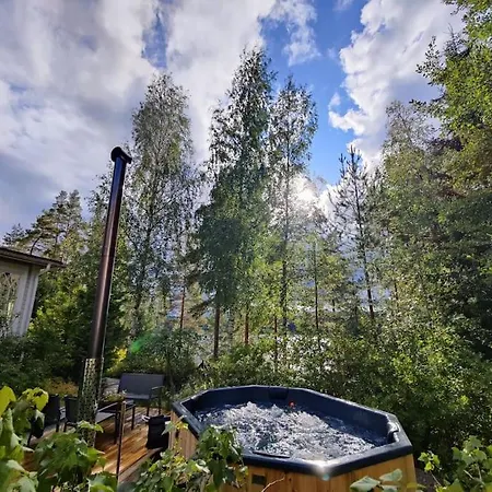 Villa Dazzling And Spacious Huvikumpu By The Kuru
