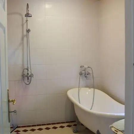 Villa Dazzling And Spacious Huvikumpu By The